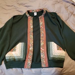Green sweatshirt sweater.